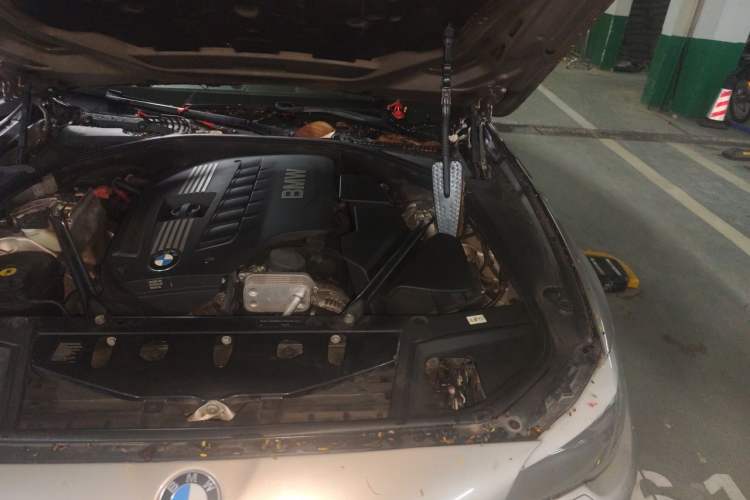 Used BMW 5 Series 2012 520Li Elegant Edition Engine Bay Left