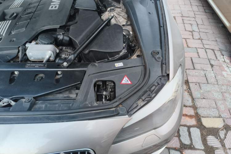 Used BMW 5 Series 2012 523Li Luxury Model Engine Bay Left
