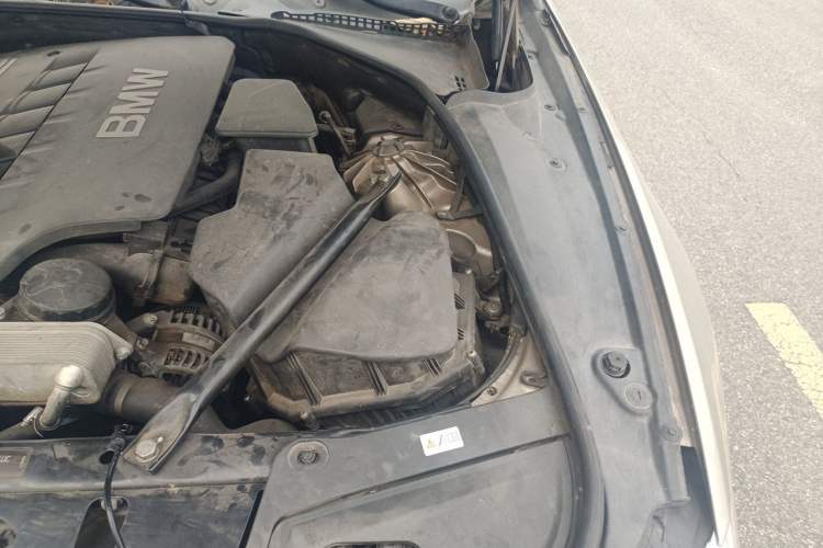 Used BMW 5 Series 2012 520Li Elegant Edition Engine Bay Left