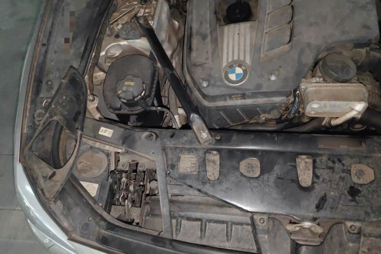 Used BMW 5 Series 2012 520Li Elegant Edition Engine Bay Right