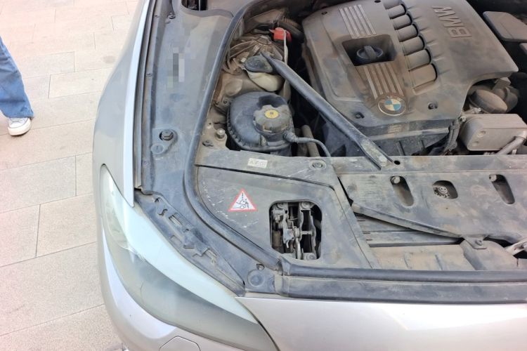 Used BMW 5 Series 2012 530Li Leading Model Engine Bay Right