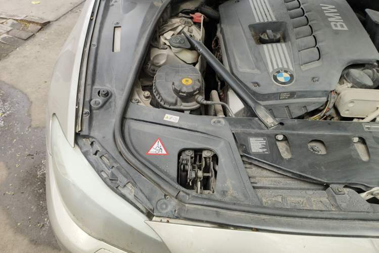 Used BMW 5 Series 2012 523Li Luxury Model Engine Bay Right