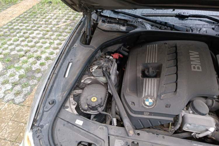 Used BMW 5 Series 2012 523Li Luxury Model Engine Bay Right
