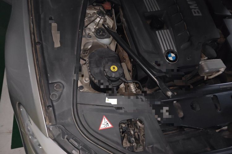 Used BMW 5 Series 2012 530Li Leading Model Engine Bay Right
