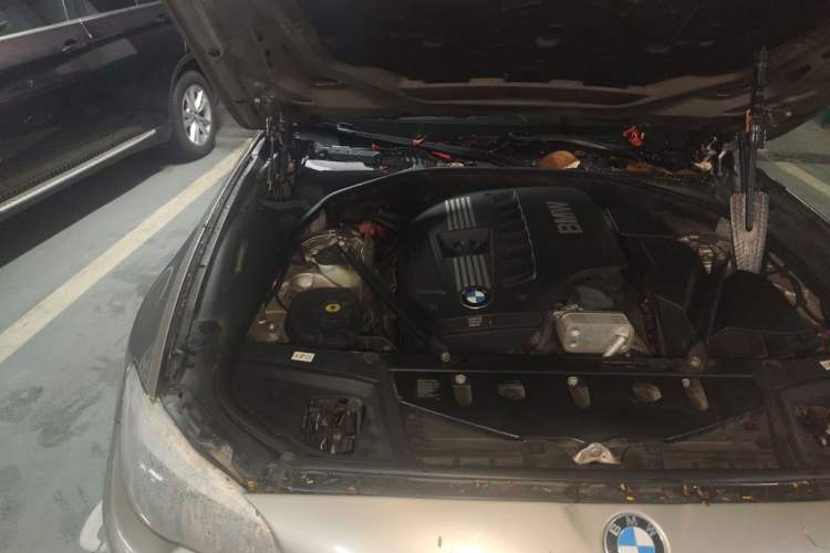Used BMW 5 Series 2012 520Li Elegant Edition Engine Bay Right