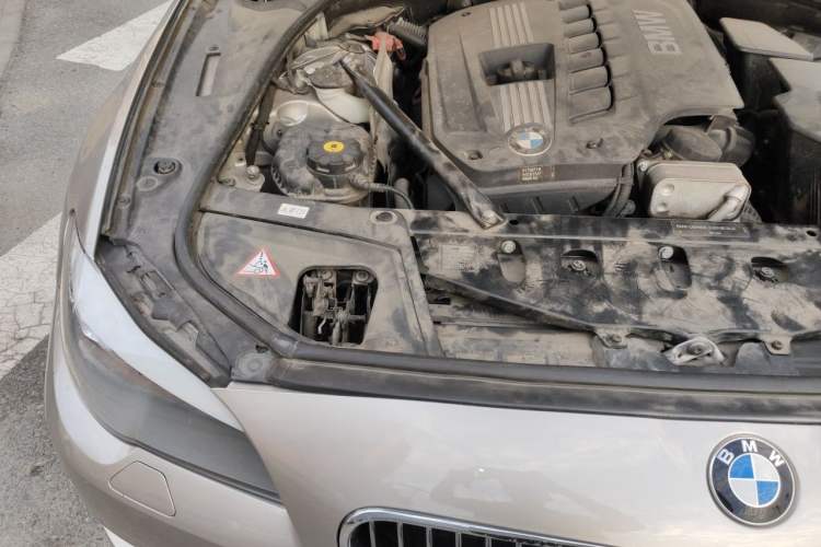 Used BMW 5 Series 2012 523Li Luxury Model Engine Bay Right