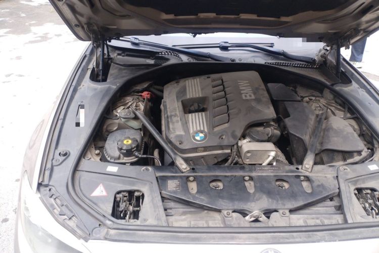 Used BMW 5 Series 2012 523Li Leading Model Engine Bay Right