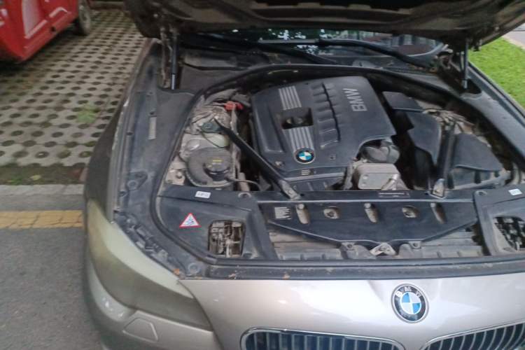Used BMW 5 Series 2012 523Li Luxury Model Engine Bay Right