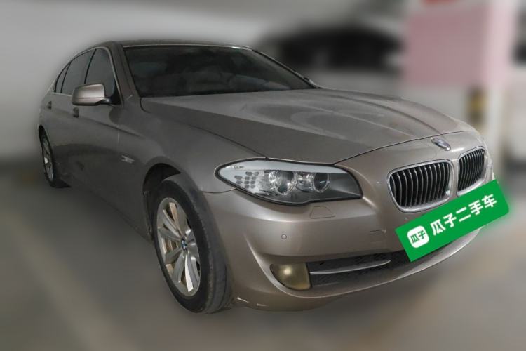 Used BMW 5 Series 2012 520Li Elegant Edition Front Right 45 Deg