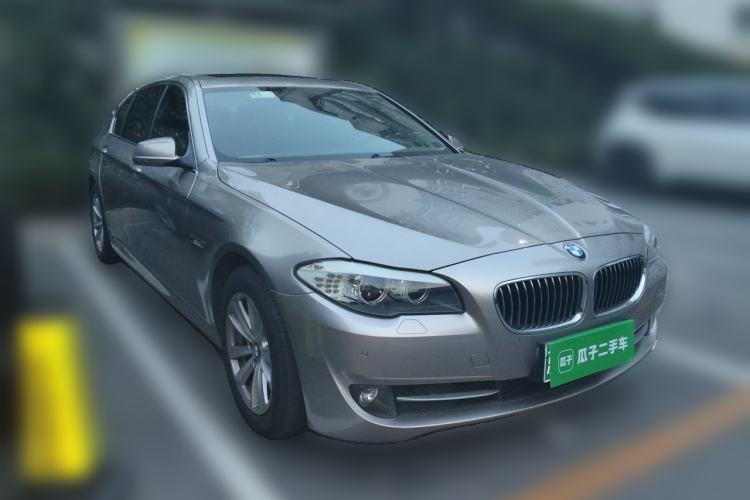 Used BMW 5 Series 2012 520Li Elegant Edition Front Right 45 Deg
