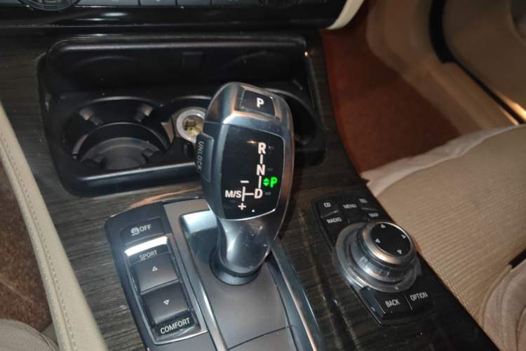 Used BMW 5 Series 2012 530Li Leading Model Gear Lever