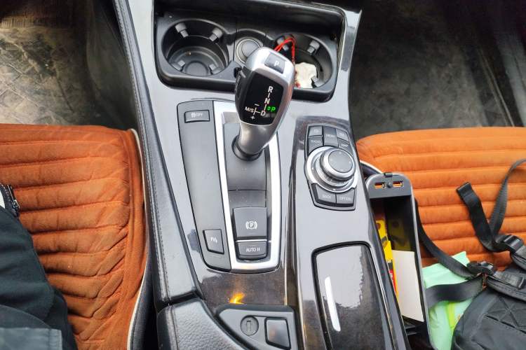 Used BMW 5 Series 2012 523Li Luxury Model Gear Lever