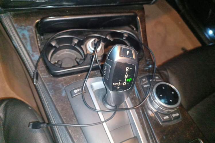 Used BMW 5 Series 2012 523Li Luxury Model Gear Lever