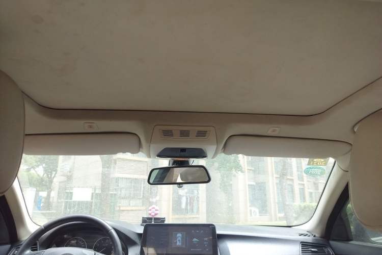 Used BMW 5 Series 2012 523Li Leading Model Headliner
