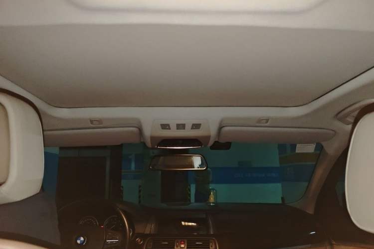 Used BMW 5 Series 2012 523Li Leading Model Headliner