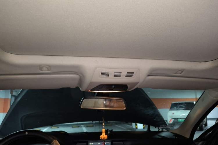 Used BMW 5 Series 2012 523Li Leading Model Headliner