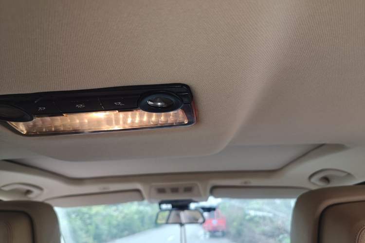 Used BMW 5 Series 2012 520Li Elegant Edition Headliner