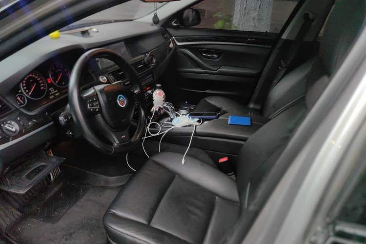 Used BMW 5 Series 2012 530i Sport Touring Left Front Seat
