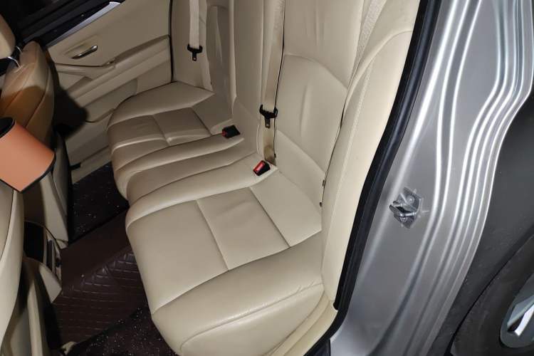 Used BMW 5 Series 2012 520Li Elegant Edition Left Rear Seat