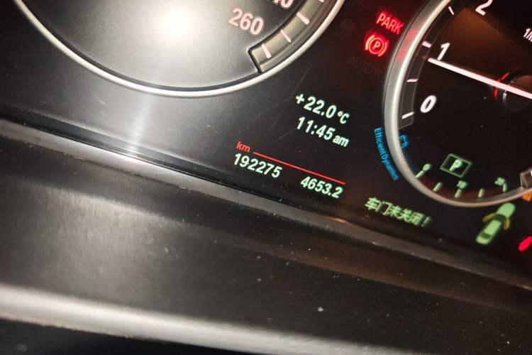Used BMW 5 Series 2012 523Li Leading Model Odometer Close Up