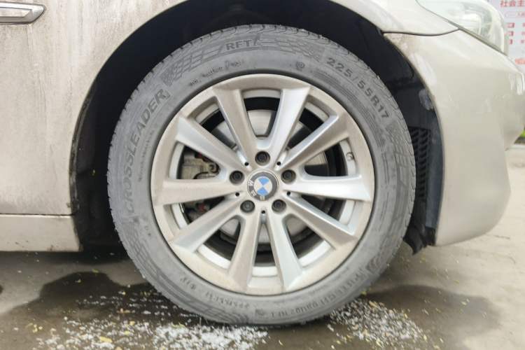Used BMW 5 Series 2012 523Li Luxury Model Right Front Wheel Hub