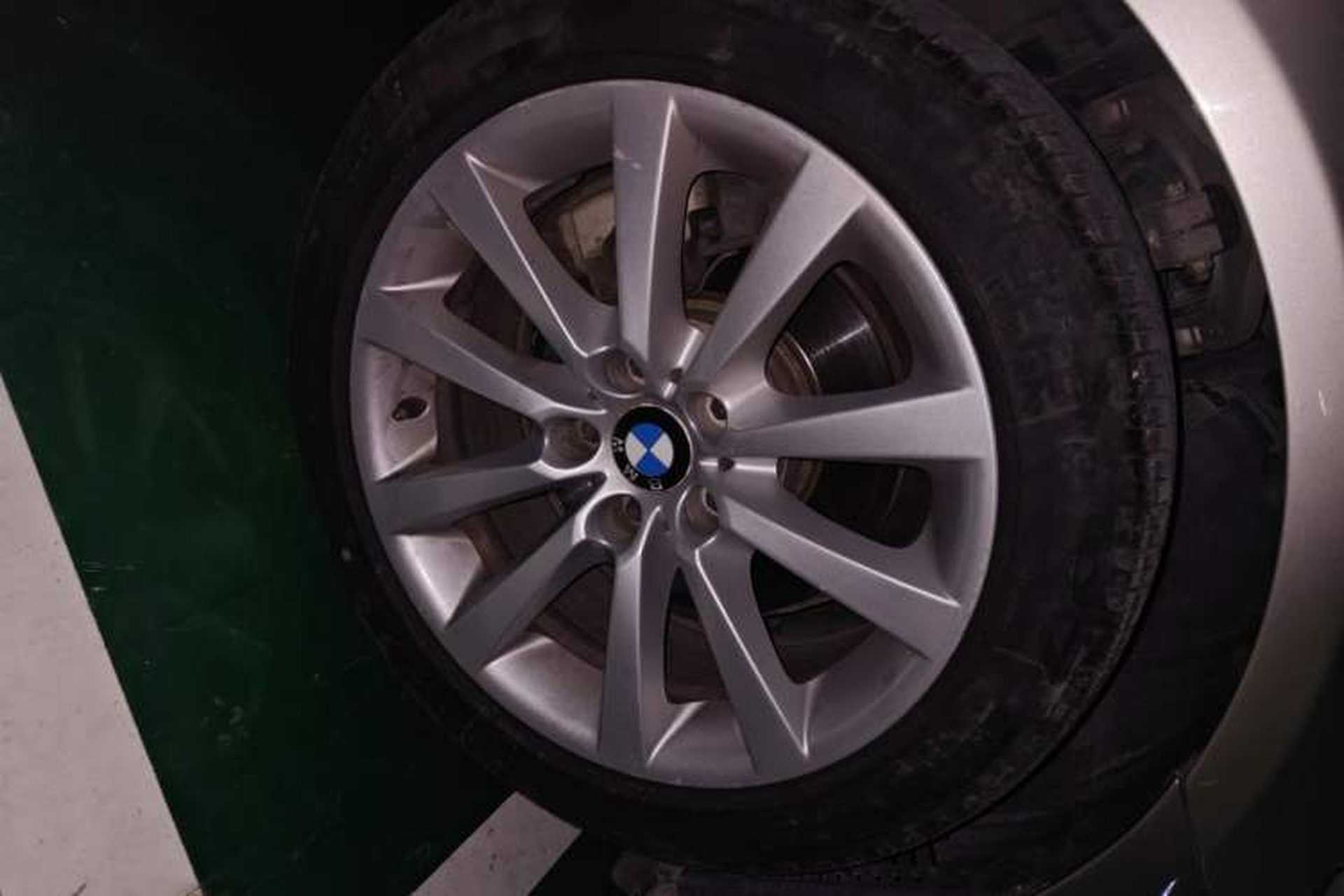 Used BMW 5 Series 2012 530Li Leading Model Right Front Wheel Hub