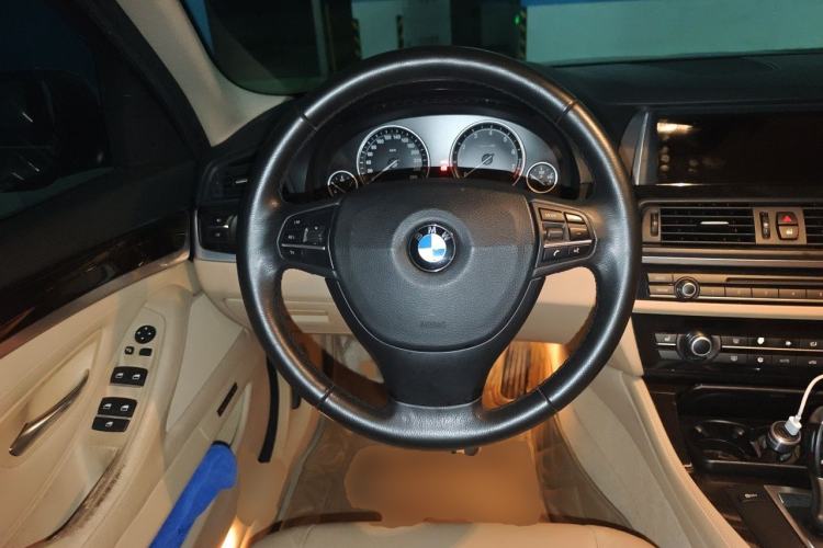 Used BMW 5 Series 2012 523Li Leading Model Steering Wheel