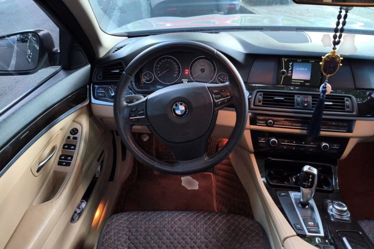Used BMW 5 Series 2012 523Li Leading Model Steering Wheel
