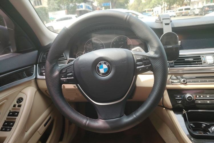 Used BMW 5 Series 2012 535Li Leading Model Steering Wheel