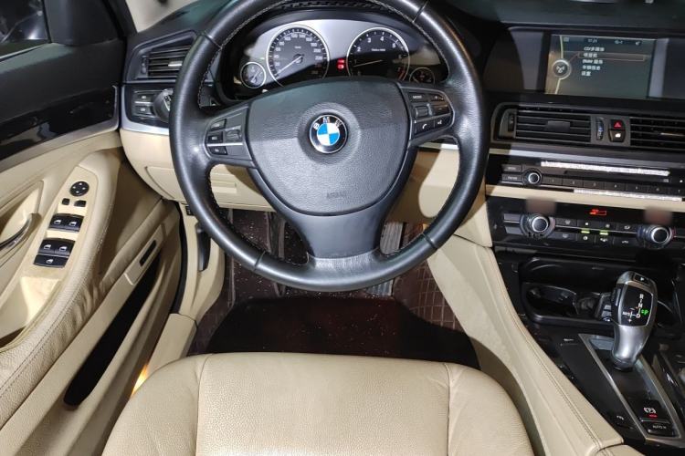 Used BMW 5 Series 2012 520Li Elegant Edition Steering Wheel