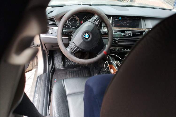 Used BMW 5 Series 2012 523Li Luxury Model Steering Wheel
