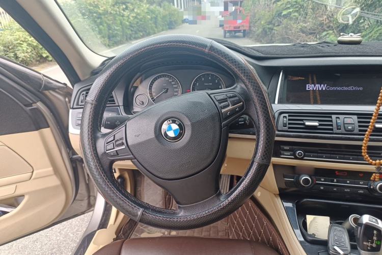 Used BMW 5 Series 2012 520Li Elegant Edition Steering Wheel
