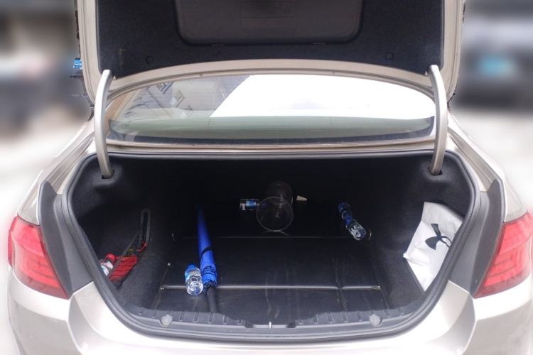 Used BMW 5 Series 2012 523Li Leading Model Trunk