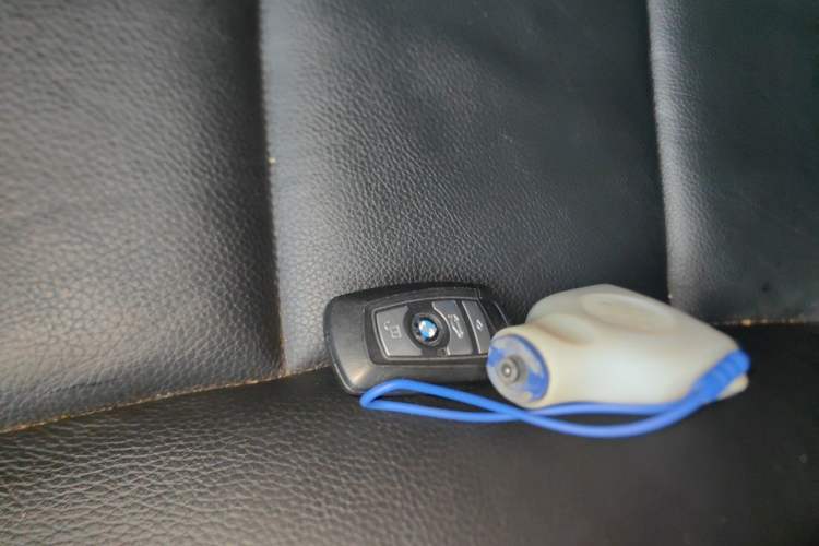 Used BMW 5 Series 2012 530i Sport Touring Vehicle Key