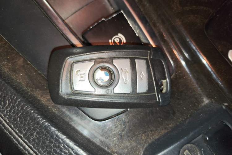 Used BMW 5 Series 2012 523Li Leading Model Vehicle Key