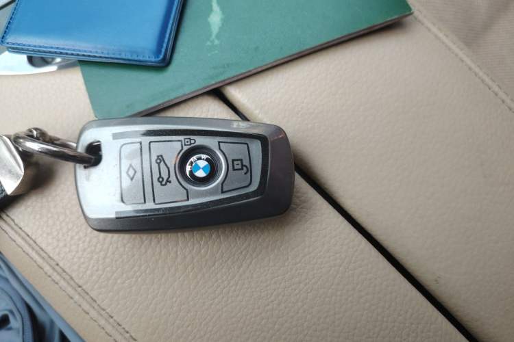 Used BMW 5 Series 2012 535Li Leading Model Vehicle Key
