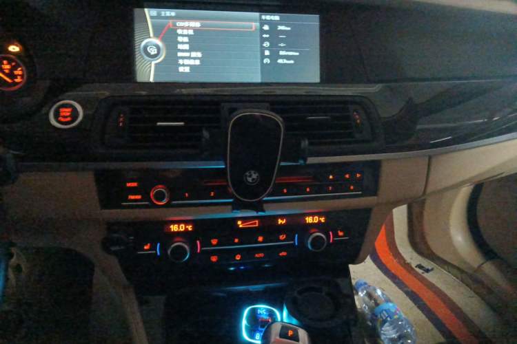 Used BMW 5 Series 2012 523Li Luxury Model Audio And AC Panel