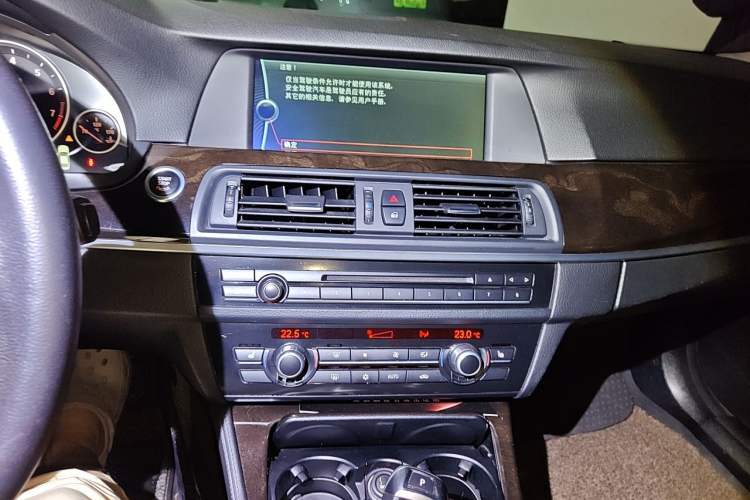 Used BMW 5 Series 2012 523Li Luxury Model Audio And AC Panel