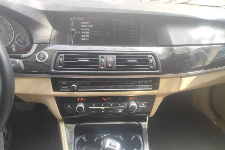 Used BMW 5 Series 2012 523Li Luxury Model Audio And AC Panel