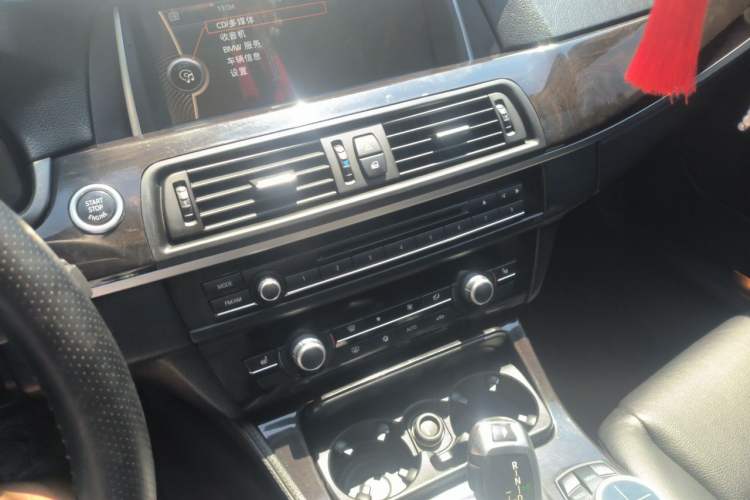 Used BMW 5 Series 2012 523Li Leading Model Audio And AC Panel
