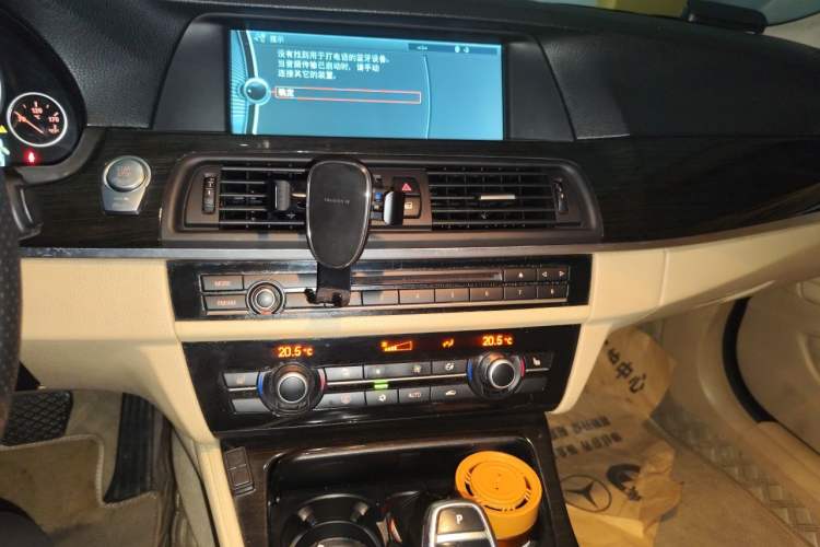 Used BMW 5 Series 2012 535Li Luxury Model Audio And AC Panel