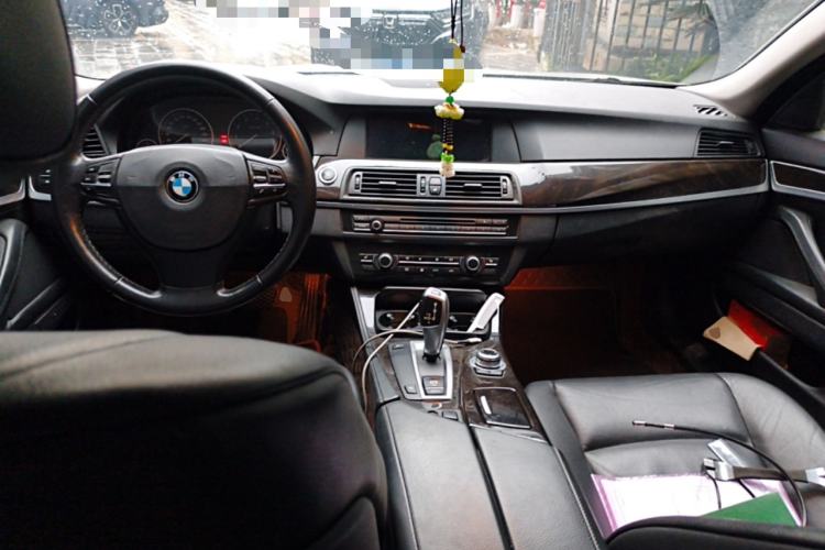 Used BMW 5 Series 2012 523Li Luxury Model Center Console