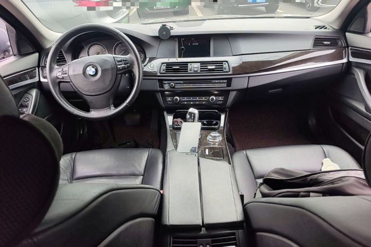 Used BMW 5 Series 2012 523Li Leading Model Center Console