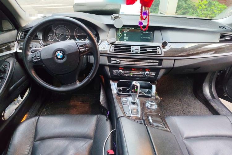 Used BMW 5 Series 2012 530Li Leading Model Center Console