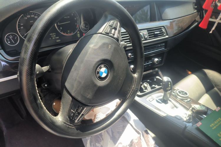 Used BMW 5 Series 2012 523Li Leading Model Center Console