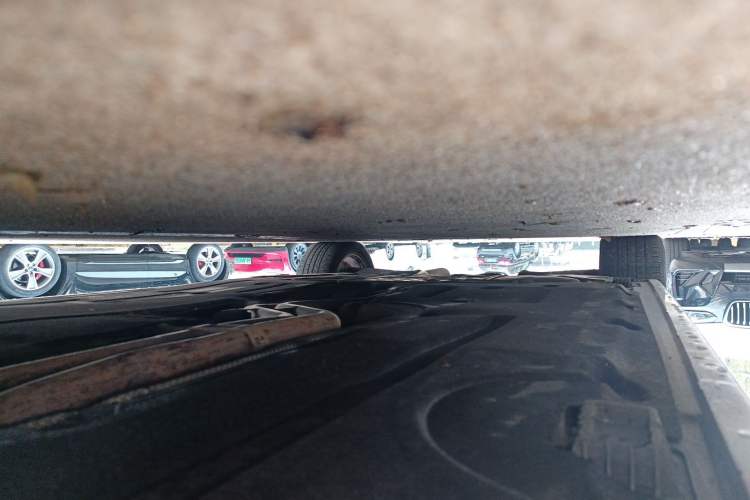 Used BMW 5 Series 2012 530Li Leading Model Chassis Front Right