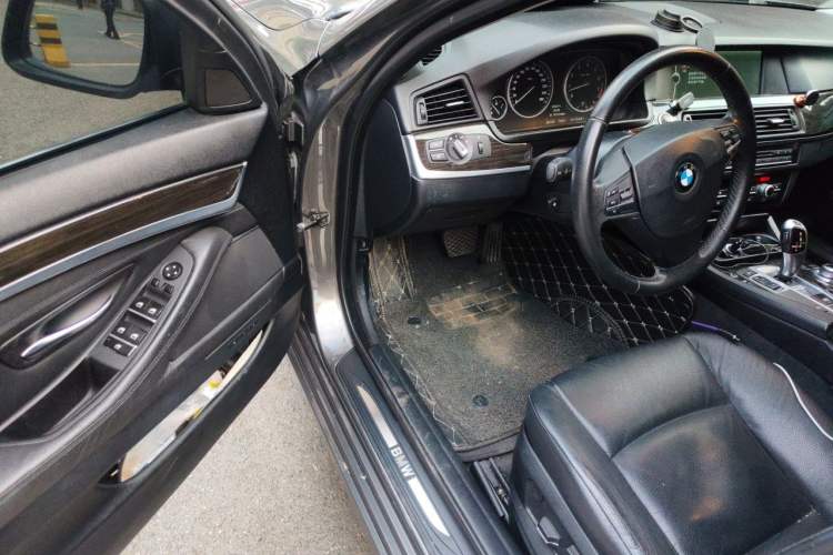 Used BMW 5 Series 2012 530Li Leading Model Driver Seat
