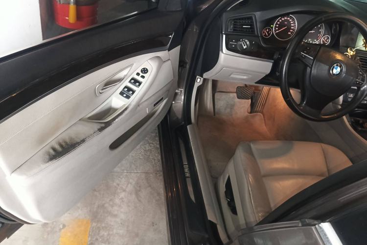 Used BMW 5 Series 2012 530i Sport Touring Driver Seat