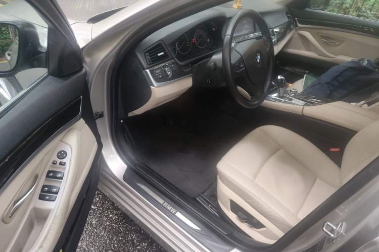 Used BMW 5 Series 2012 530Li Leading Model Driver Seat