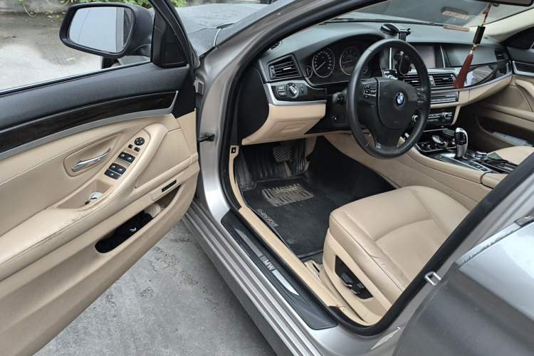 Used BMW 5 Series 2012 523Li Leading Model Driver Seat